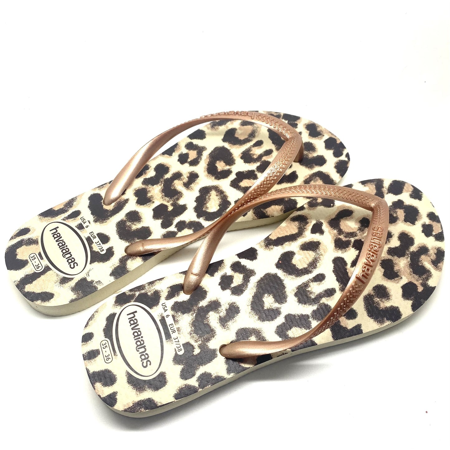 Havaianas met leopard print