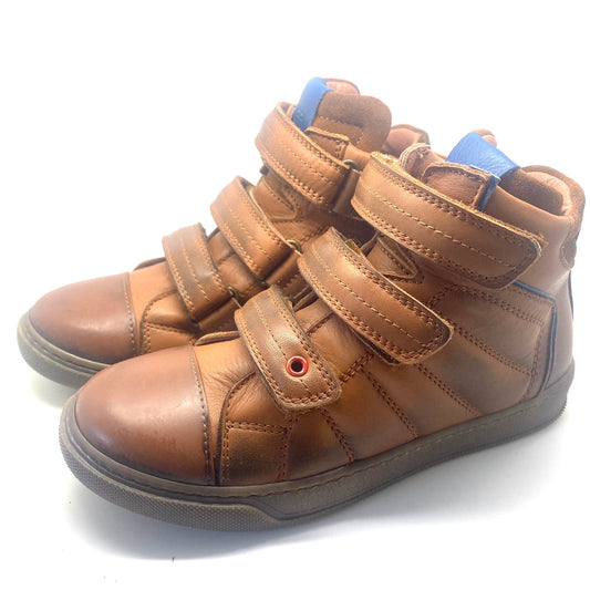 Lepi sneaker met 3 velcro's cognac