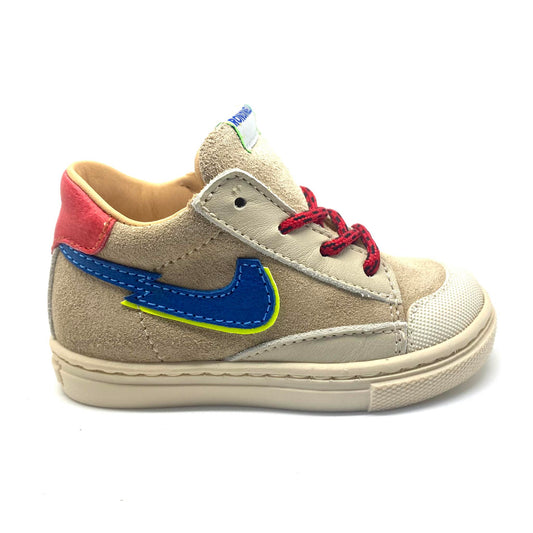 Rondinella sneakertje beige met blauw en rode accenten.