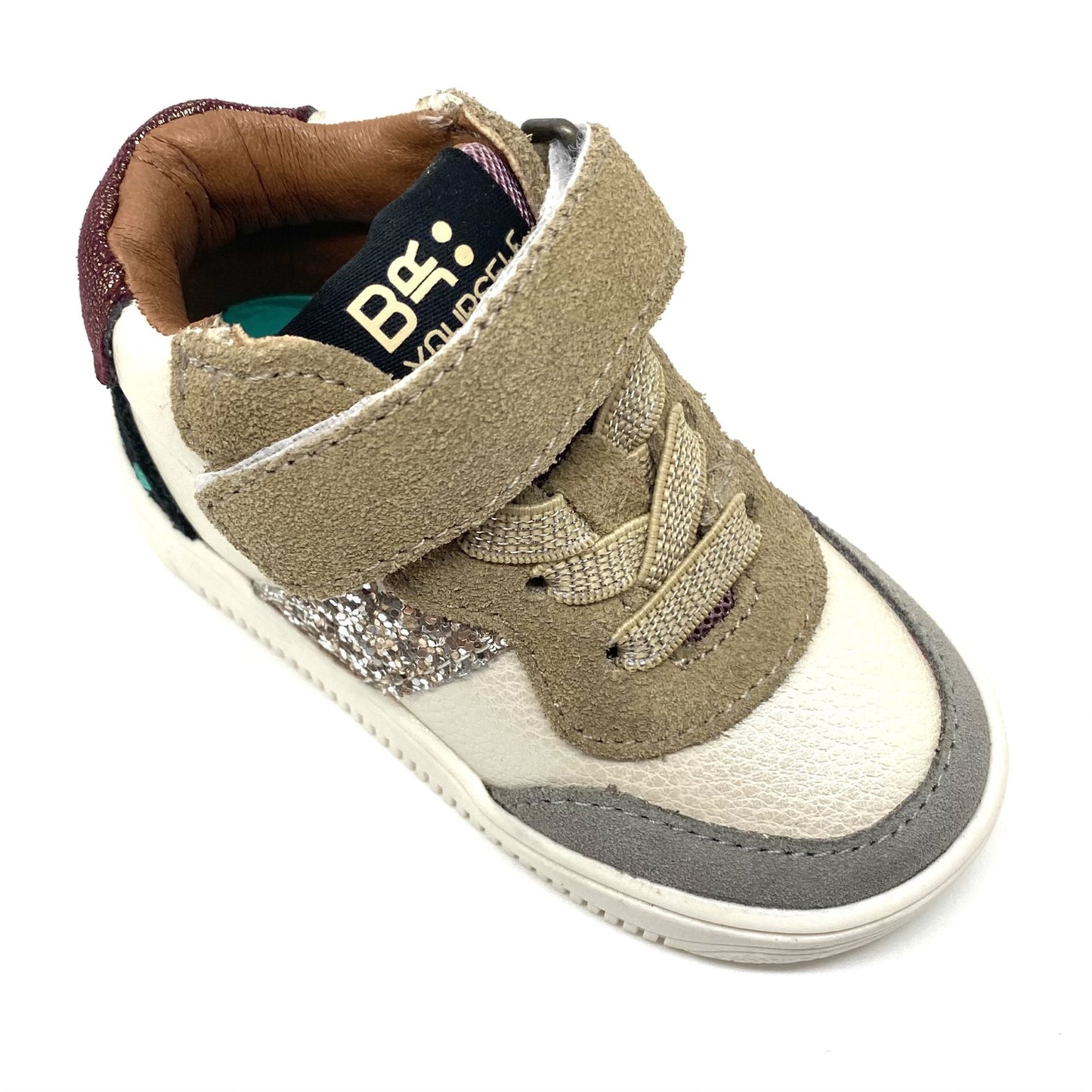 Bunnies flexibel sneakertje met velcro en rekveters
