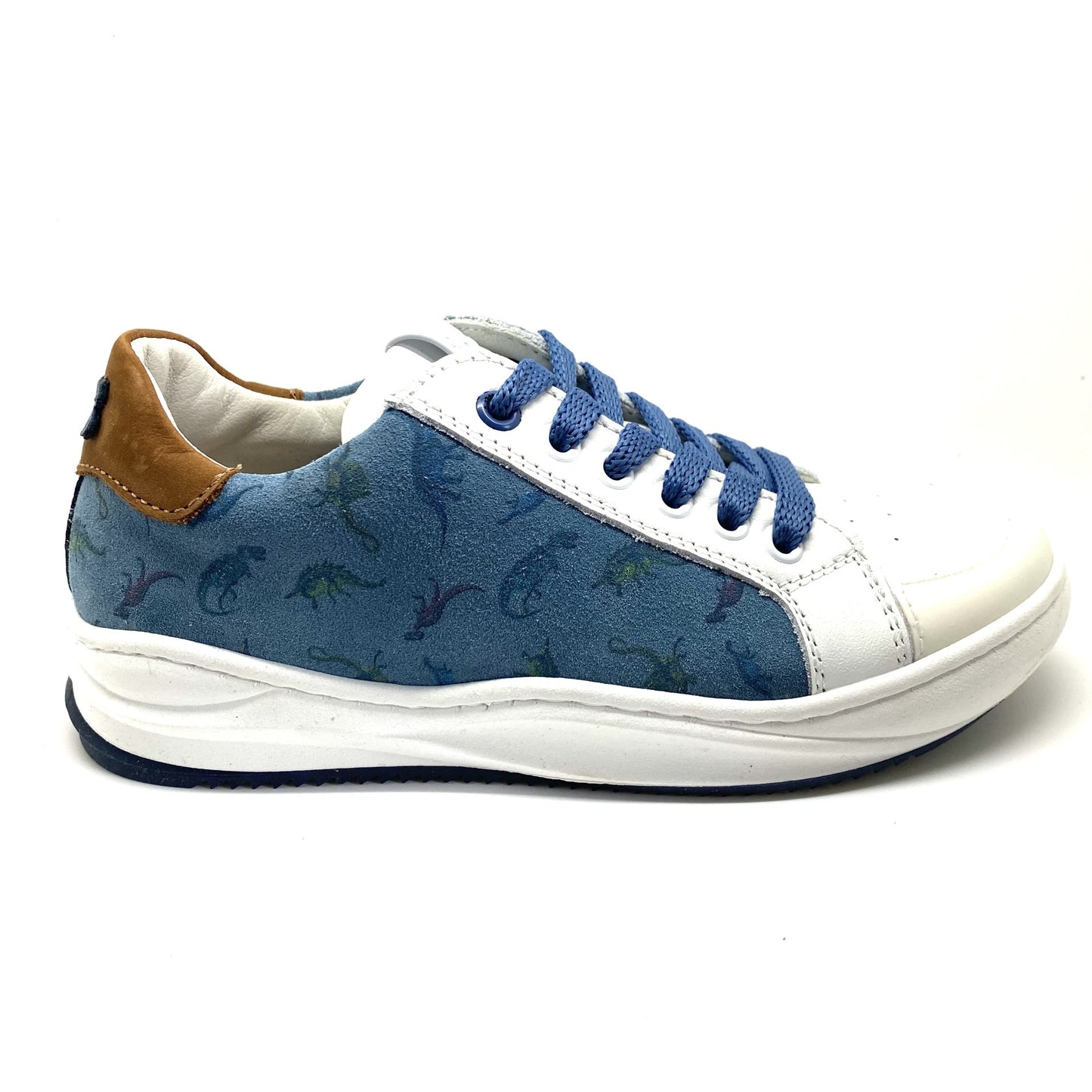 Stones and Bones sneaker met dino's