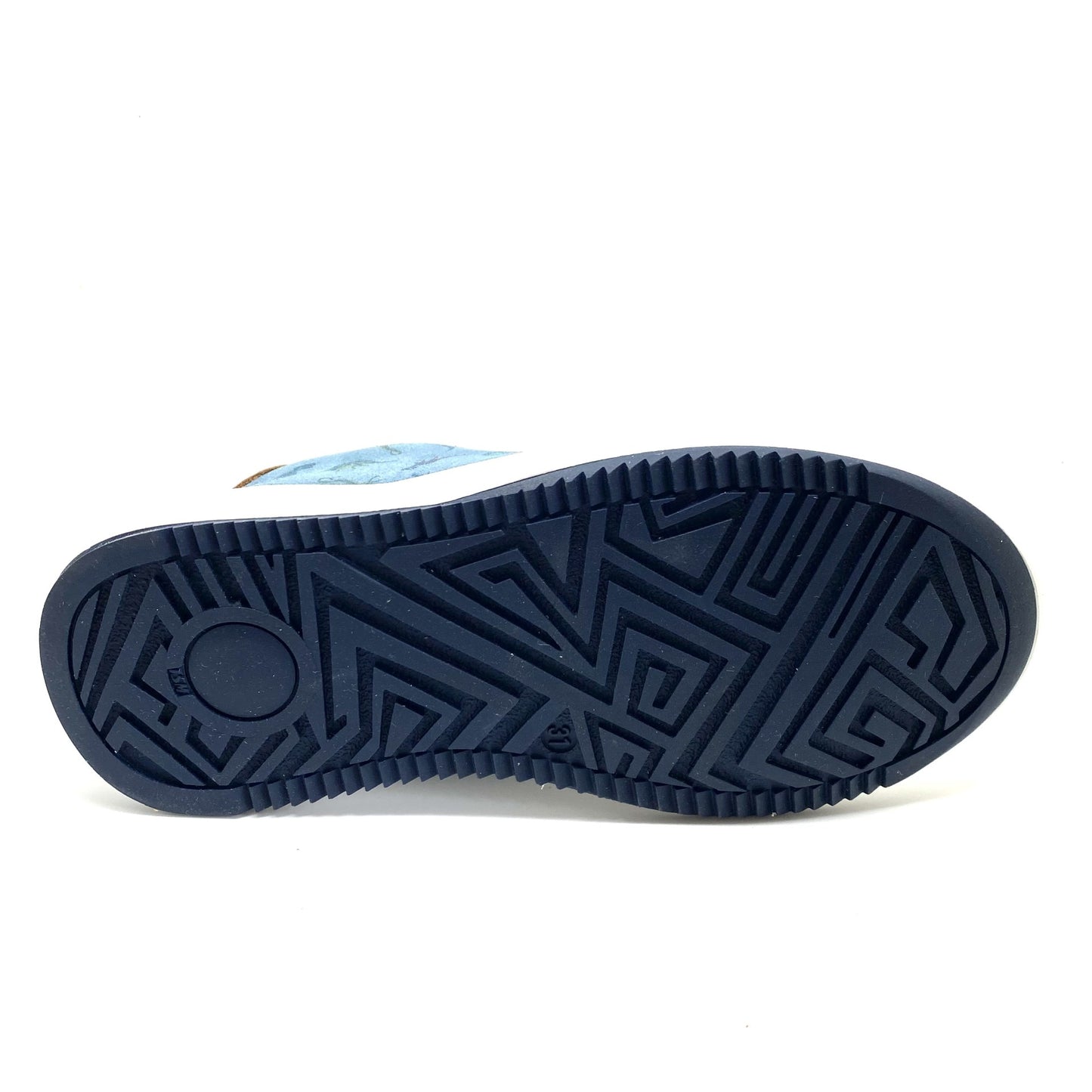 Stones and Bones sneaker met dino's