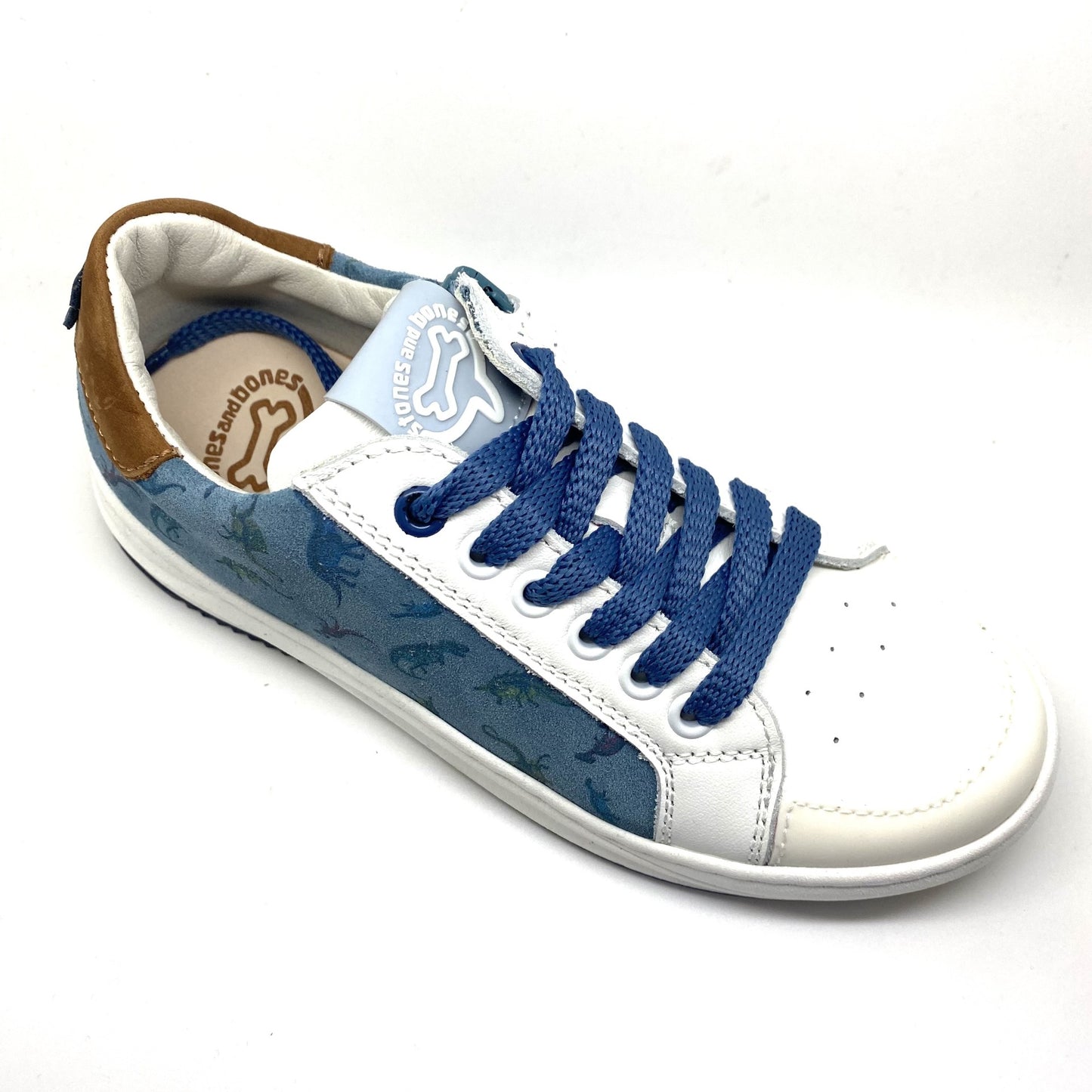 Stones and Bones sneaker met dino's