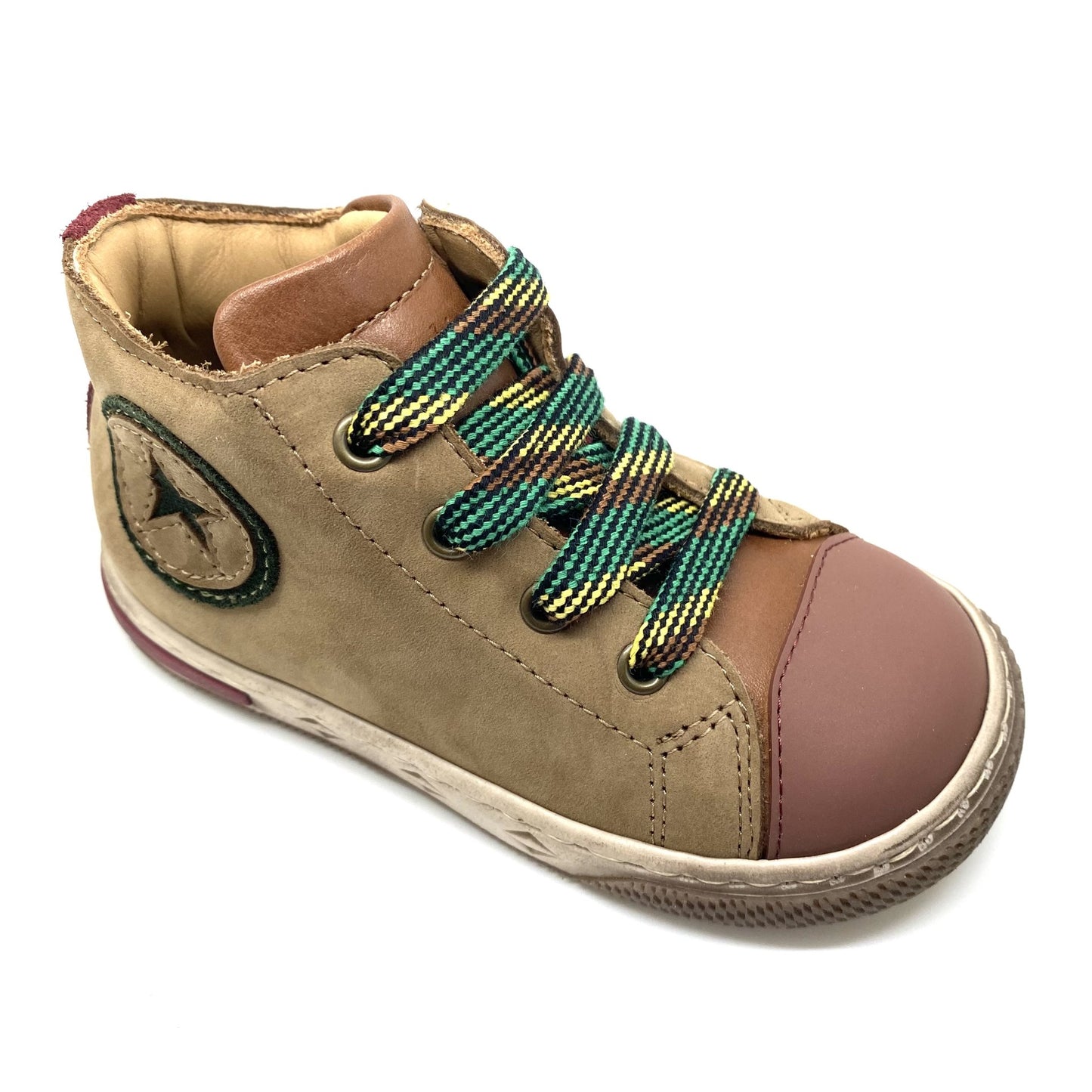 Zecchino D'oro bruine sneaker met groene veter en ster