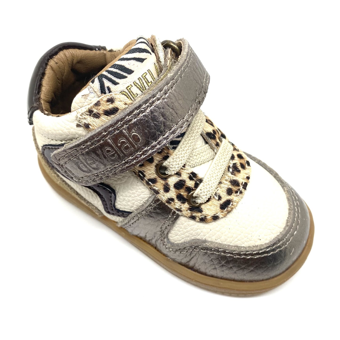 Develab flexibel sneakertje met velcro en rekveters