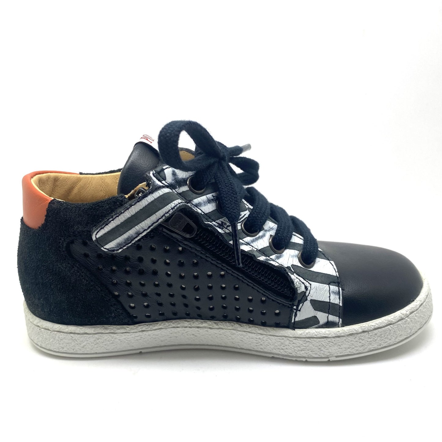 Pom D'api zwarte sneaker met witte strepen en extra oranje veters