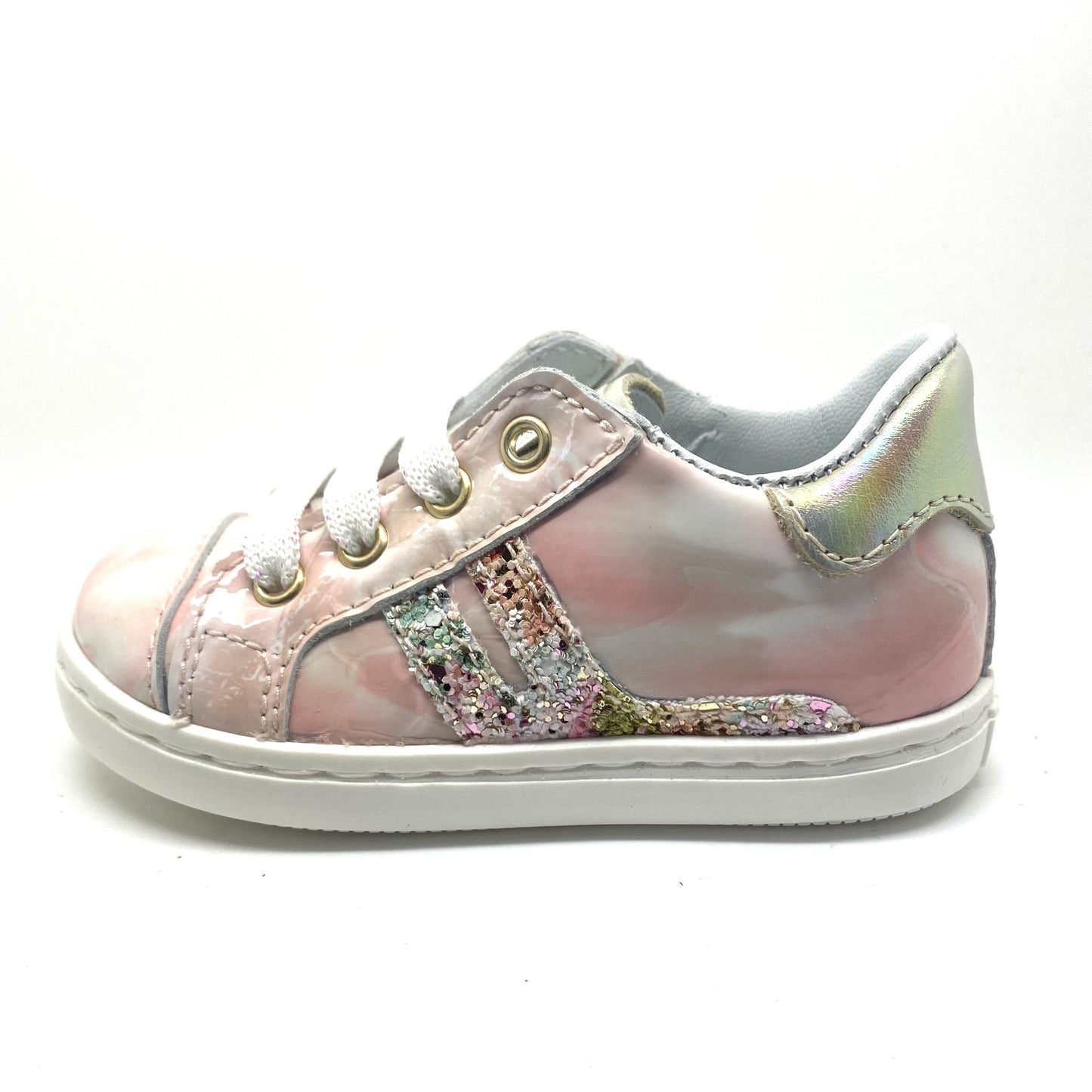 Beberlis roos sneakertje met glitter.