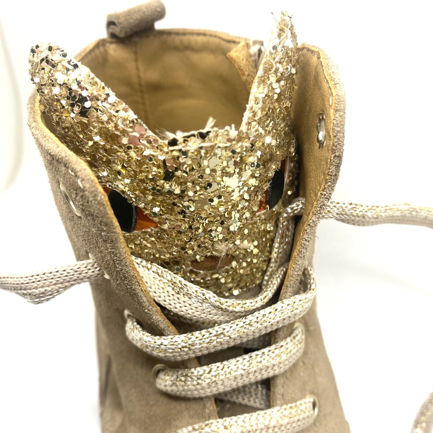 Stones and Bones veter bottine met glitter kat op tong.