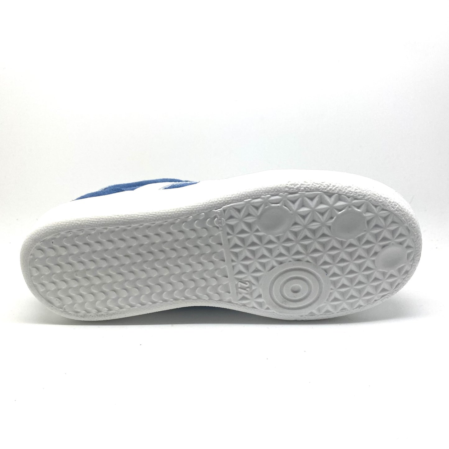 Lunella lage sneaker met veter en rits.