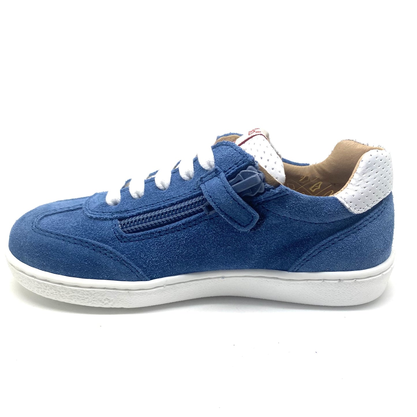 Lunella lage sneaker met veter en rits.
