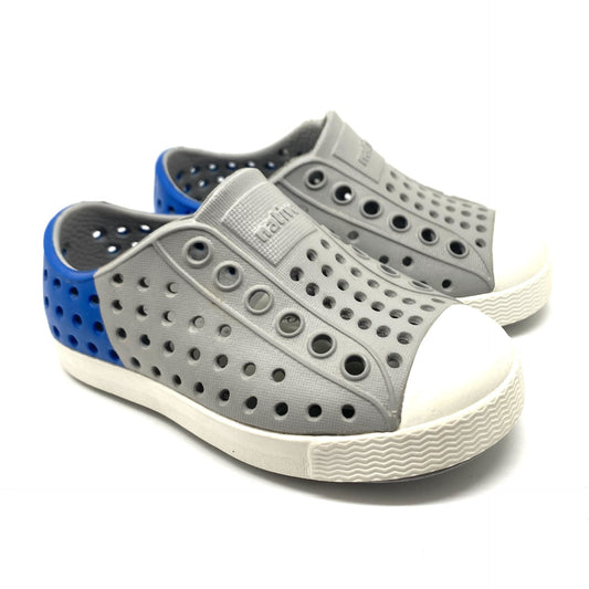 Native watersandaal grijs