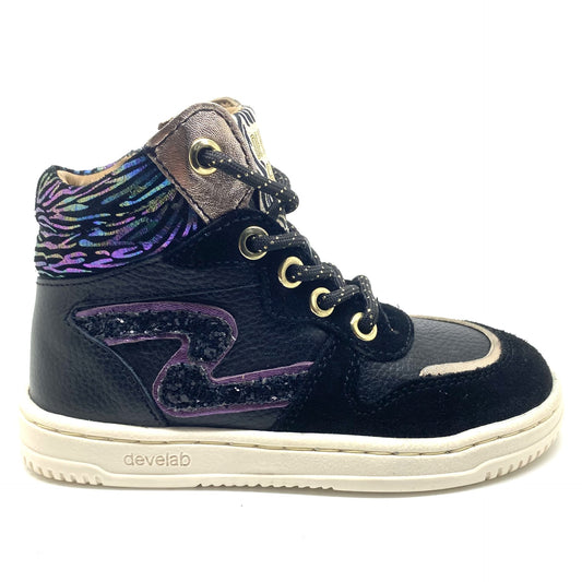 Develab hoge sneaker met zwart en een paars accent