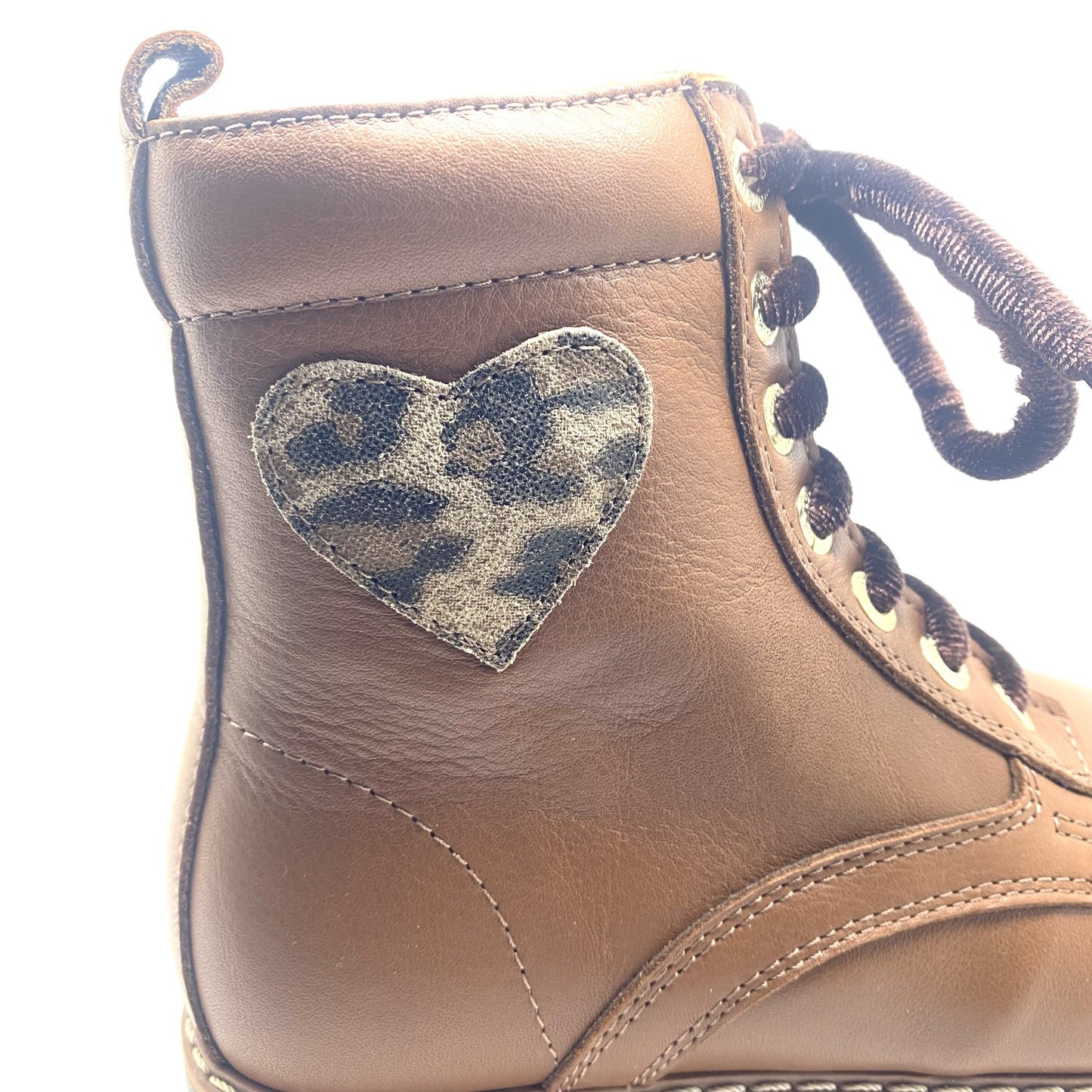 Lunella veter bottine cognac met hart zijkant