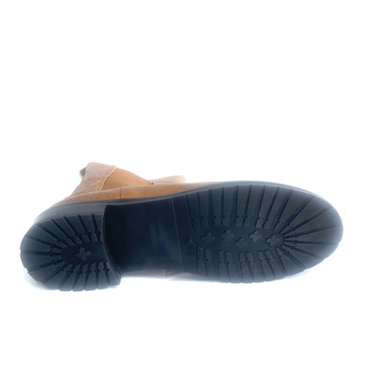 Hip half hoge laars met rek aan de zijkant en rits