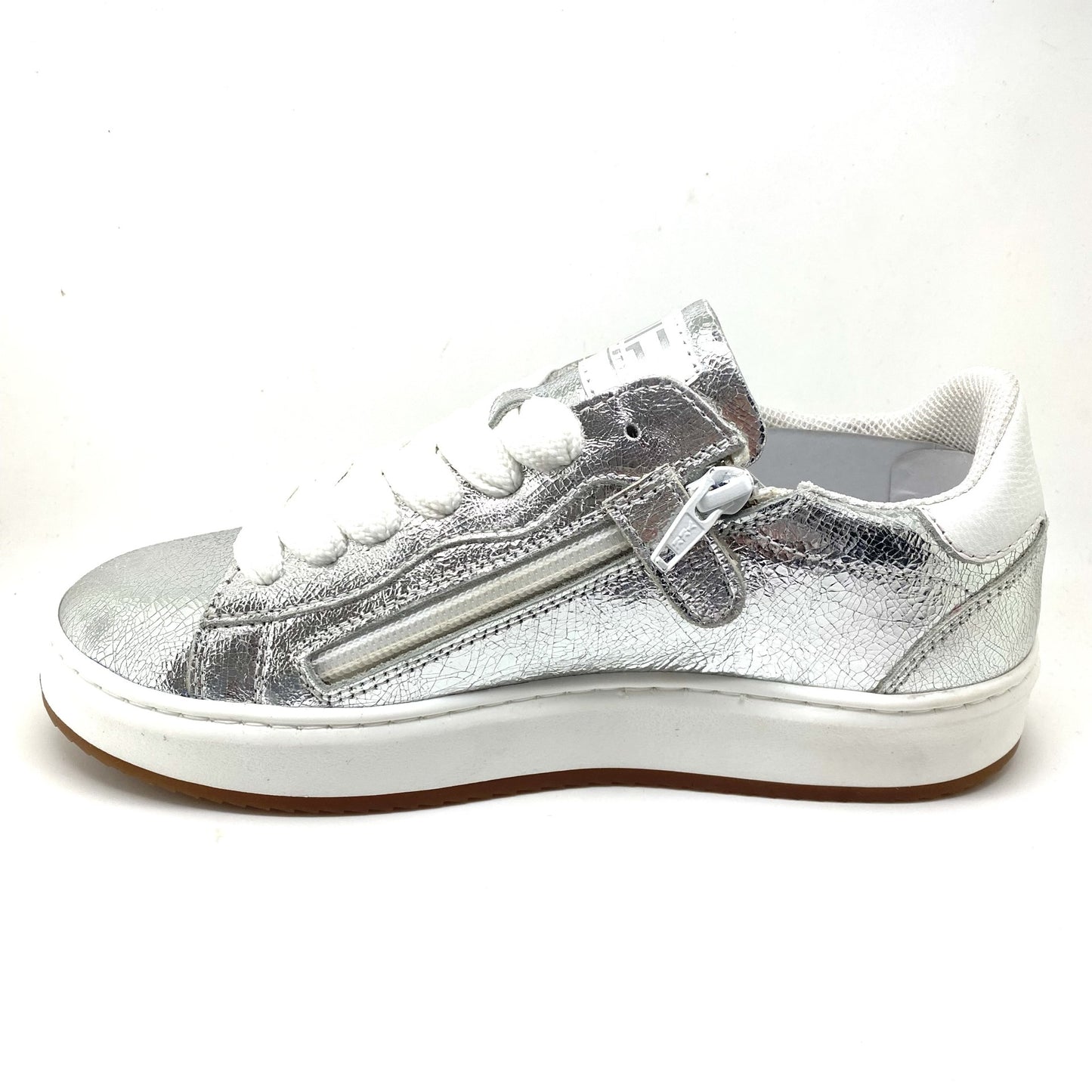 Hip lage sneaker zilver